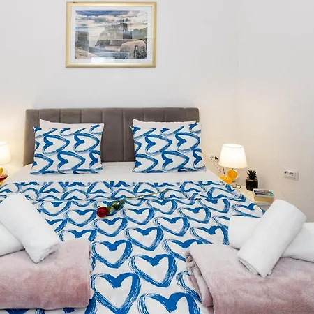 Apartment By The Way Hot Tub And Free Parking Dubrovnik Extérieur photo