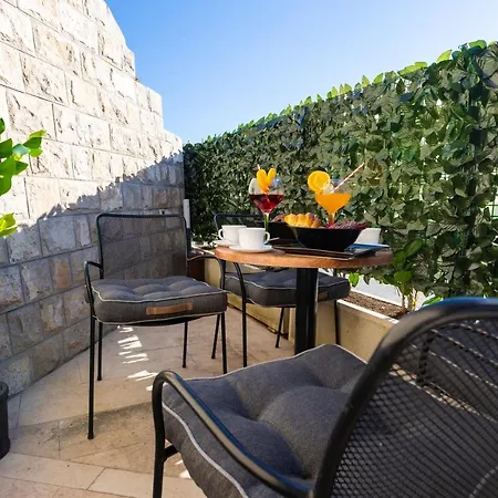 Apartment By The Way Hot Tub And Free Parking Dubrovnik Extérieur photo