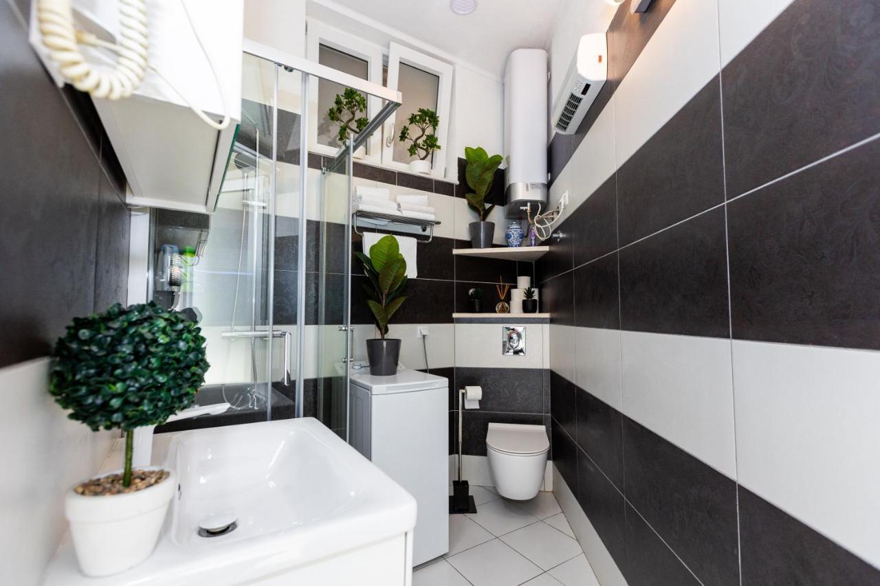 By The Way Hot Tub And Free Parking Apartment Dubrovnik